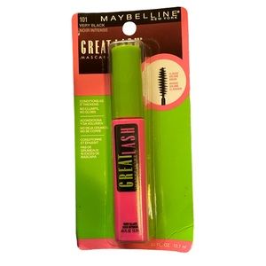 Maybelline Great Lash Mascara in Very Black